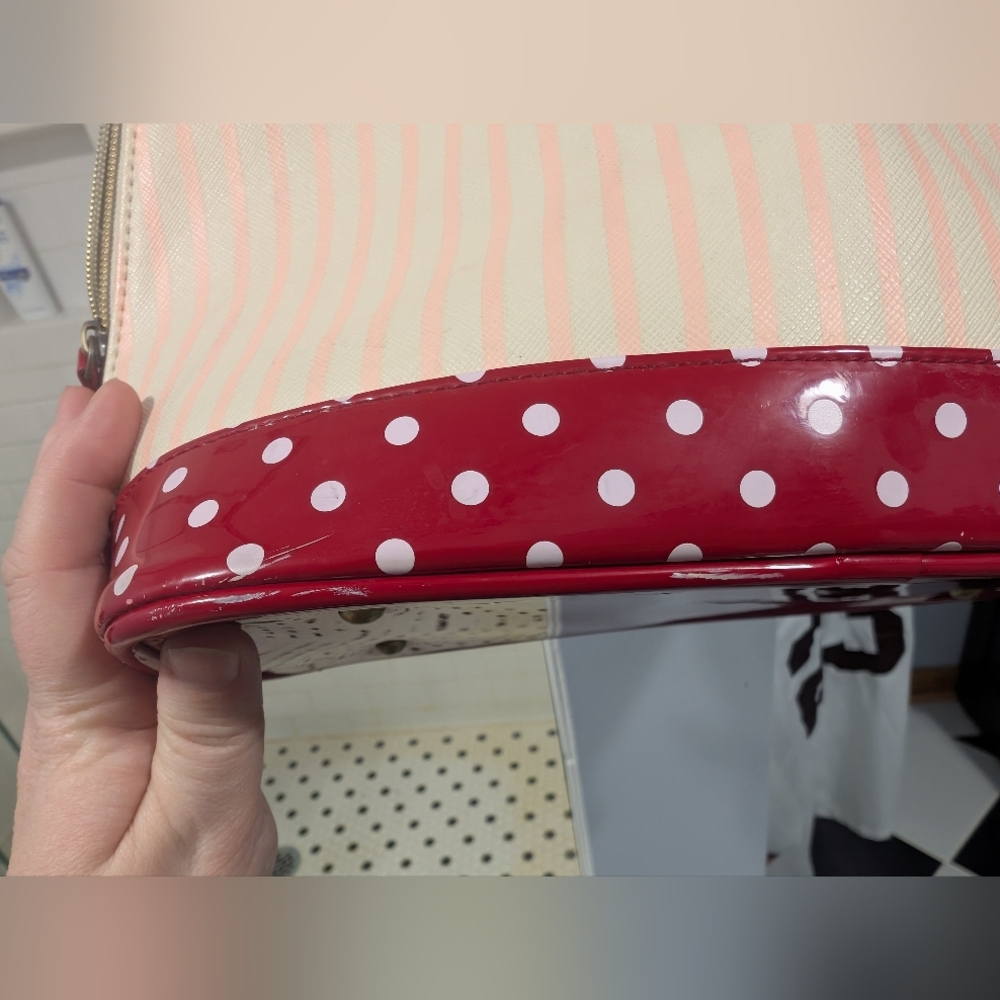 Bioworld. Studio Ghibli Kiki's Delivery Service Purse View 4